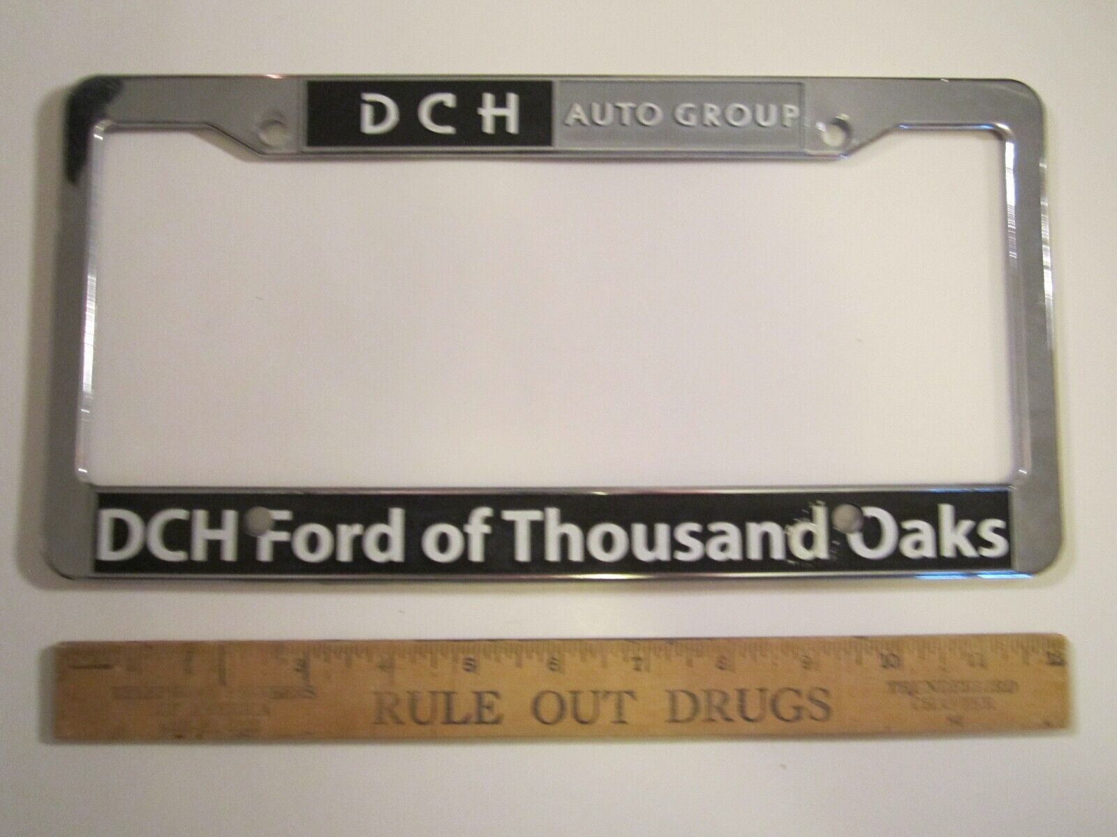 LICENSE PLATE Plastic Car Tag Frame DCH AUTO GROUP Ford of Thousand Oaks 14E - £13.78 GBP