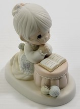 *R5) Precious Moments 1986 Samuel Butcher &quot;Grandma&#39;s Prayer&quot; Figurine - $11.87