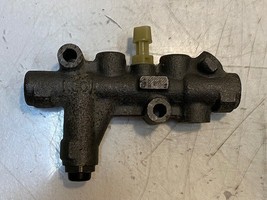 Brake Proportioning Valve 2711 | 0202 | 5-1/2&quot; Long 4&quot; Wide - $1,895.26 MXN