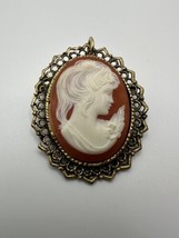 Vintage Signed WAC Gold Cameo Brooch 3.8cm x 5.5cm  BB3 - $299.31 MXN
