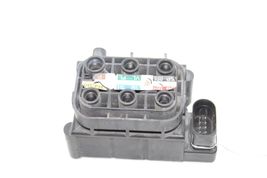 07-13 MERCEDES-BENZ S550 AIR SUSPENSION VALVE BLOCK Q3733 image 3