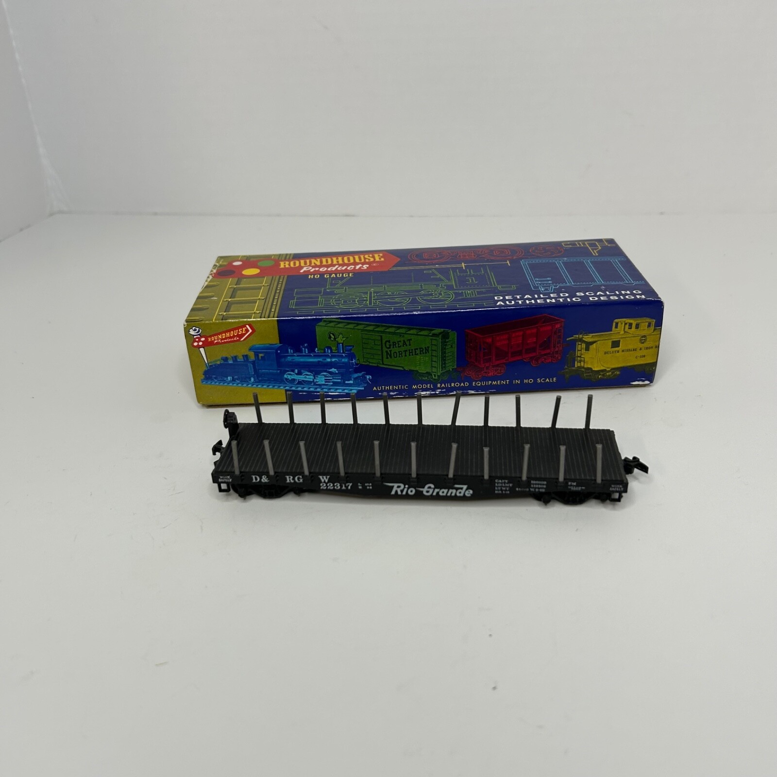 USED HO Scale Flat Car w/ Stakes Rio Grande D&amp;RGW #22317 Read - $18.73
