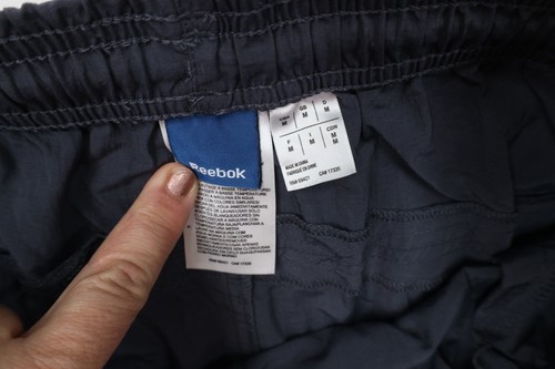 Vintage Reebok Mens Medium Faded Spell Out Above Knee Cargo Shorts Gray Nylon Item image 7