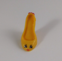 Moose Shopkins Season 3 Shoes Yellow Beverly Heels - $4.94