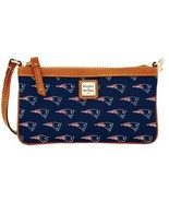 Dooney &amp; Bourke New England Patriots Clutch- Authentic-Retail $118- NWT - £74.26 GBP