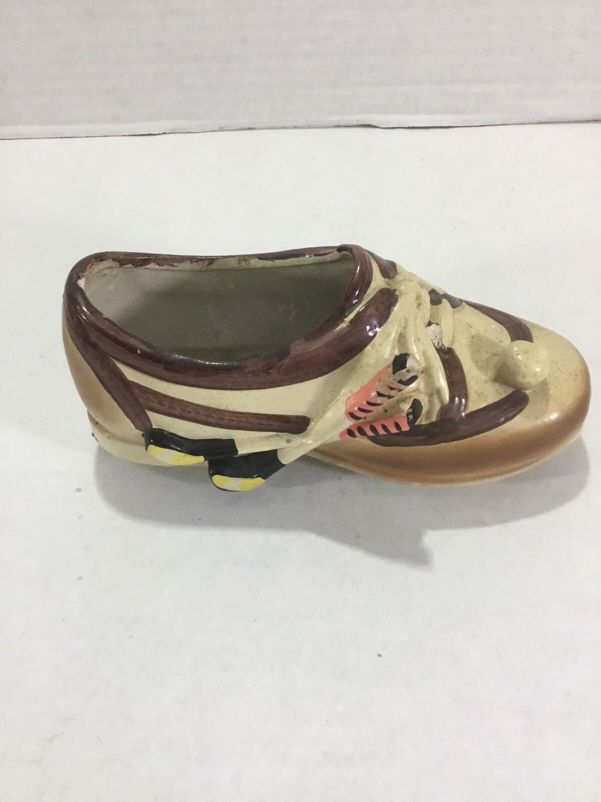 VINTAGE GOLF SHOE /CLUBS TRINKET BOX. PORCELAIN DECORATIVE CONTAINER. - $5.53