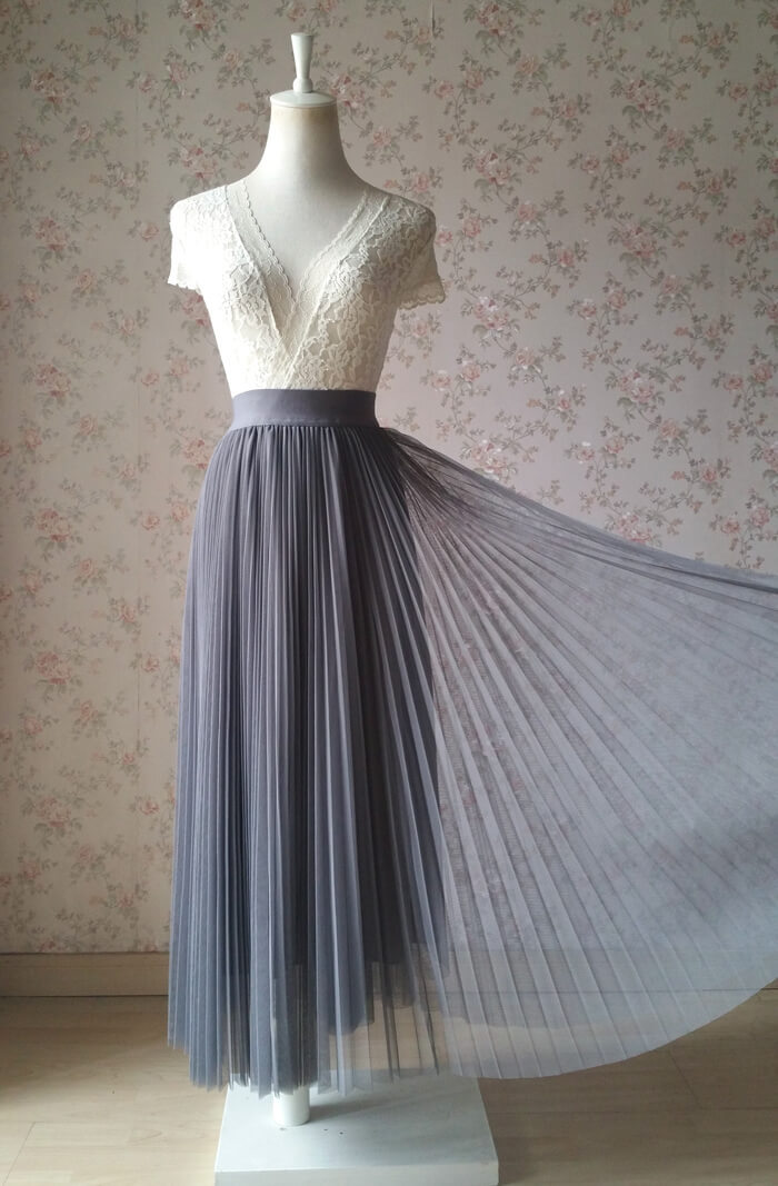 Gray pleated tulle skirt 700 1