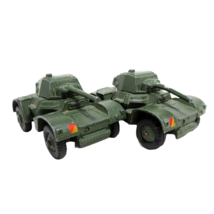 2 Meccano Military Armoured Cars Tanks No. 670 England Vtg Dinky Toys - £21.54 GBP