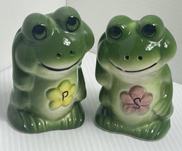 Vintage Ceramic Frog w Flowers Salt and Pepper Shakers by Nanco 3.5” Ado... - £9.55 GBP