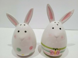 Easter Bunny Rabbits Polka dot Salt &amp; Pepper Shakers Home Decor - £12.38 GBP