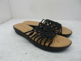 Easy Street Women&#39;s Slip-On Sing Casual Slide Sandals Black Size 9.5M - $21.37