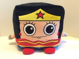 Six Flags Exclusive DC Comics Wonder Woman 10in Large Cube Plush Stuffed Doll - £21.82 GBP