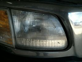 Passenger Headlight Heritage Fits 97-04 FORD F150 PICKUP 104916316 - $77.26