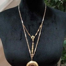 Womens Modern Fashion Chunky Gold Tone Carved Pendant Necklace with Magnetic Cla - £22.33 GBP