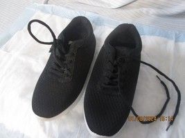 Athletic Mesh Trainer Athletic Sneakers Size 7 - £7.90 GBP
