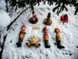 Lot Of 6 Vintage Wooden Christmas Old Fashioned Tree Ornaments Holiday D... - $15.87