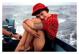 Natalie Wood Riding On Boat At Sea Smiling 4X6 Photo - £6.25 GBP
