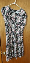 VINTAGE FLOWERY DRESS - O.S.C. SPORT - CUTE - $20.00
