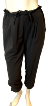 Hue Black Lightweight Pull On Trouser Pants Pleated Front Cropped  Sz M - $268.04 MXN