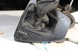 2007-10 E92 BMW 328i COUPE AUTOMATIC SHIFTER AUTO FLOOR SHIFT KNOB BOOT M1181 image 4