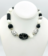 Premier Designs ARTZY Black White Beaded Necklace - £17.38 GBP