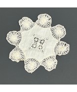 Vintage Handmade Small Linen Doily Crochet Edges &amp; Center Delicate Round - $184.53 MXN