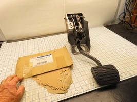 Ford BL3Z-2455-B Brake Pedal Assembly No Factory Box - €71,93 EUR