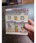 The Tin Box Company White Clapboard House Building Christmas Vintage 6&quot; - $14.84