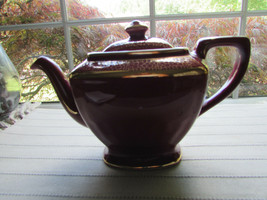 VTG HALL TEAPOT 0113 HOLLYWOOD MAROON WITH GOLD DECORATION 6 CUP  USA  - $28.66