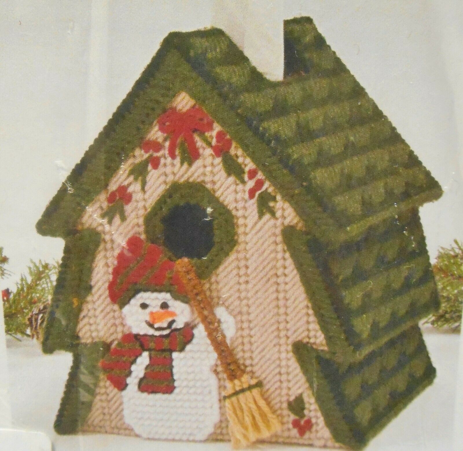MARY MAXIM Plastic Canvas Kit PINE TREES & SNOWMAN Christmas 7 x 7" Sealed pkg - $39.95