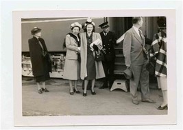 Women Boarding Train with Porter&amp; Others Black &amp; White Photo  - £9.48 GBP