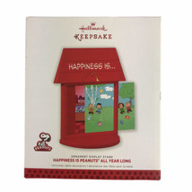 Hallmark Ornament Happiness is Peanuts All Year Long Display Stand Keepsake - £9.71 GBP