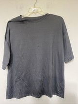 Shein TShirt women&#39;s Size L  Gray Short Sleeve Weird Moms Logo - £8.66 GBP
