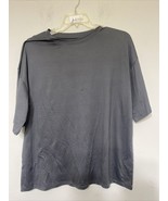 Shein TShirt women&#39;s Size L  Gray Short Sleeve Weird Moms Logo - £8.48 GBP