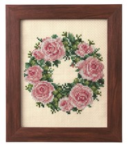 Cosmo Rose Wreath Seasonal Flower Arrangement Cross Stitch Kit - $689.11 MXN