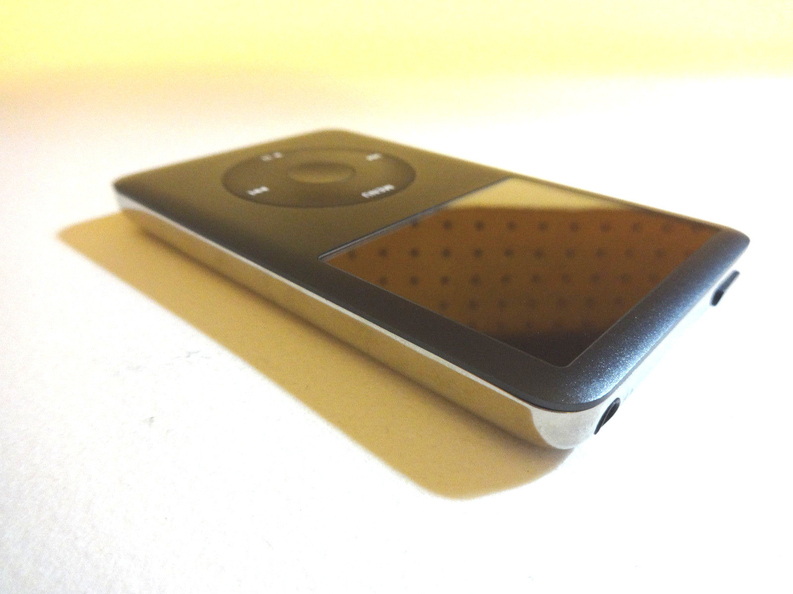 APPLE  iPOD  CLASSIC  7TH GEN.  BLACK  120GB...NEW  BATTERY... Item image 3