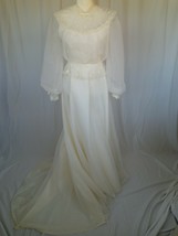Handmade 1960s Vintage Long-sleeved Lace Wedding Dress Small 2/4 White E... - $127.71