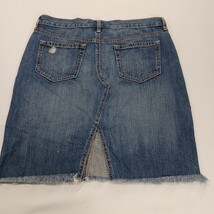 Old Navy RN#54023 Women's Blue Cotton Frayed Bottom Denim Skirt Size 8 image 14