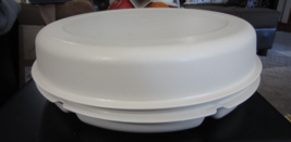 Vintage Tupperware 2-Piece Serving Center Divided Tray 1665~1666 Light Almond - £19.37 GBP
