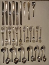 LOT vintage 33pc WALLACE PLATE silverplate FLATWARE set - $123.70