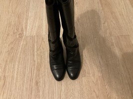 Vintage Bally Knee High Black Boots Leather Small Heel Zip Italy Size 5.... - £46.54 GBP