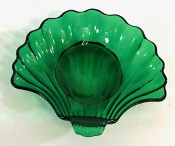 Vintage Anchor Hocking Shell Dish Green Glass Nuts Mints Bowl - £7.35 GBP