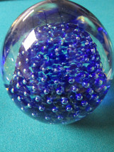 CRYSTAL EGG BLUE BUBBLES PAPERWEIGHT 4&quot; 0 - £30.37 GBP