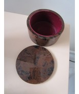 SOAPSTONE OR CERAMIC ROUND TRINKET BOX 2 X 3 1/2&quot; VELVET INSIDE RARE - $1,176.04 MXN