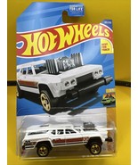 2022 Hot Wheels Cruise Bruiser #201 HW Wagons White 1/64 Scale Diecast  NIP - $3.25