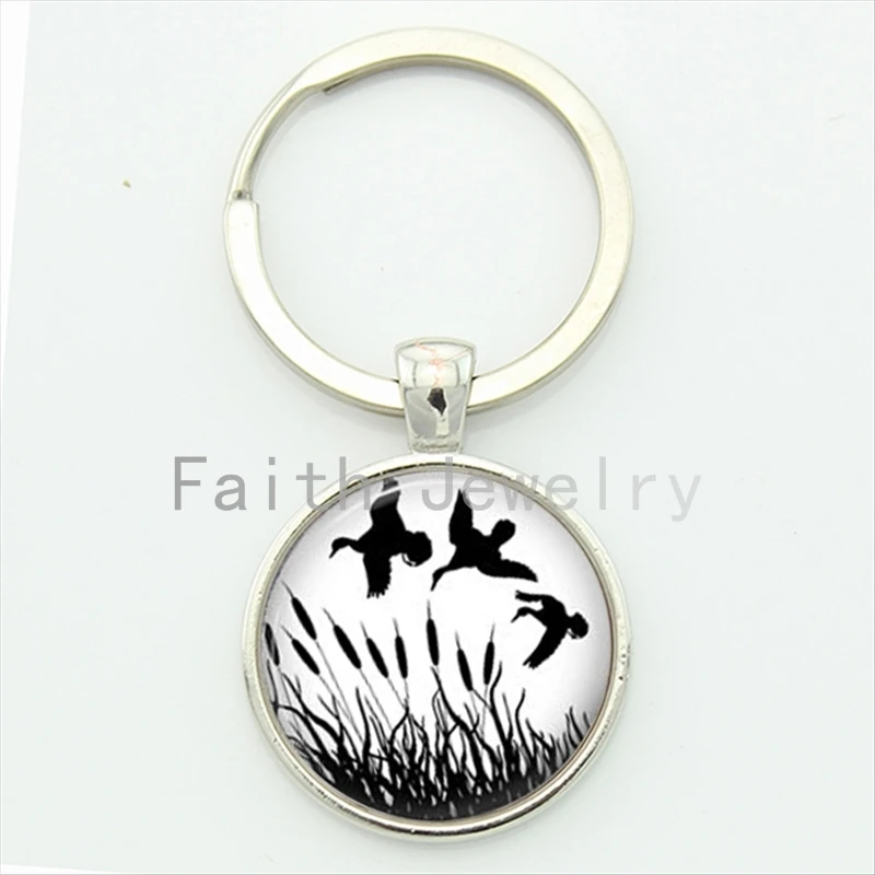 Sporting Hunting ducks key chain simple vintage black white art picture keychain - £23.90 GBP