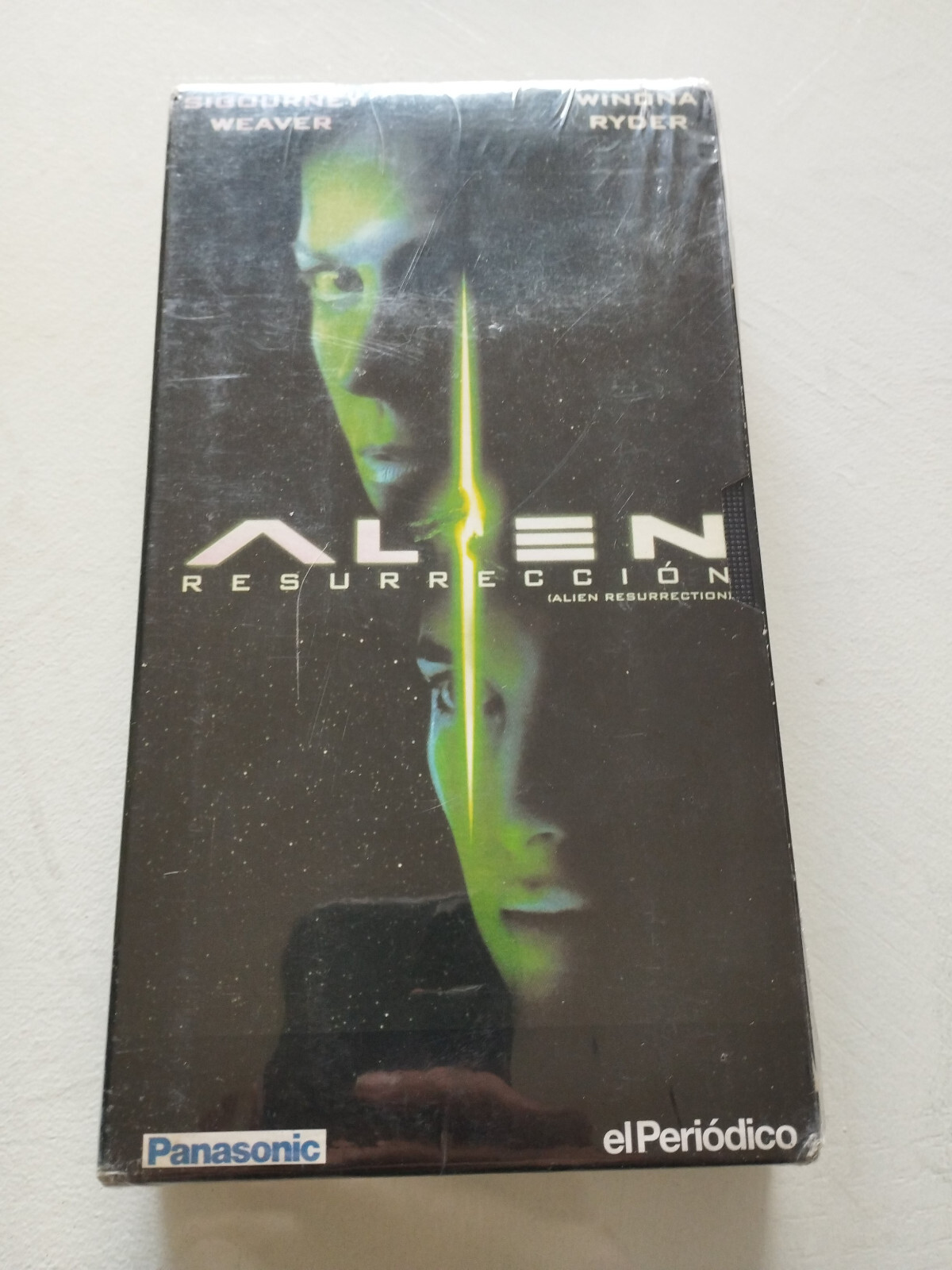 Alien Resurrection Sigourney Weaver Winona Ryder VHS Film Tape Espagnol Neuf 3T