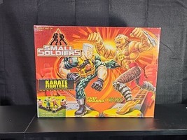 Rare Small Soldiers Karate Fighters Chip Hazard Vs Archer Action Figures Movie - £133.76 GBP