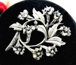 Trumpet Vine Pin Vintage Flowers Cluster Brooch Broach Dark Silvertone 1 3/4&quot; - £13.46 GBP