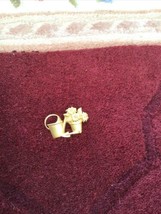 Retro Avon Gold Tone Watering Can Flowers And pot w/ Garden Tool Pin Brooch - £6.55 GBP